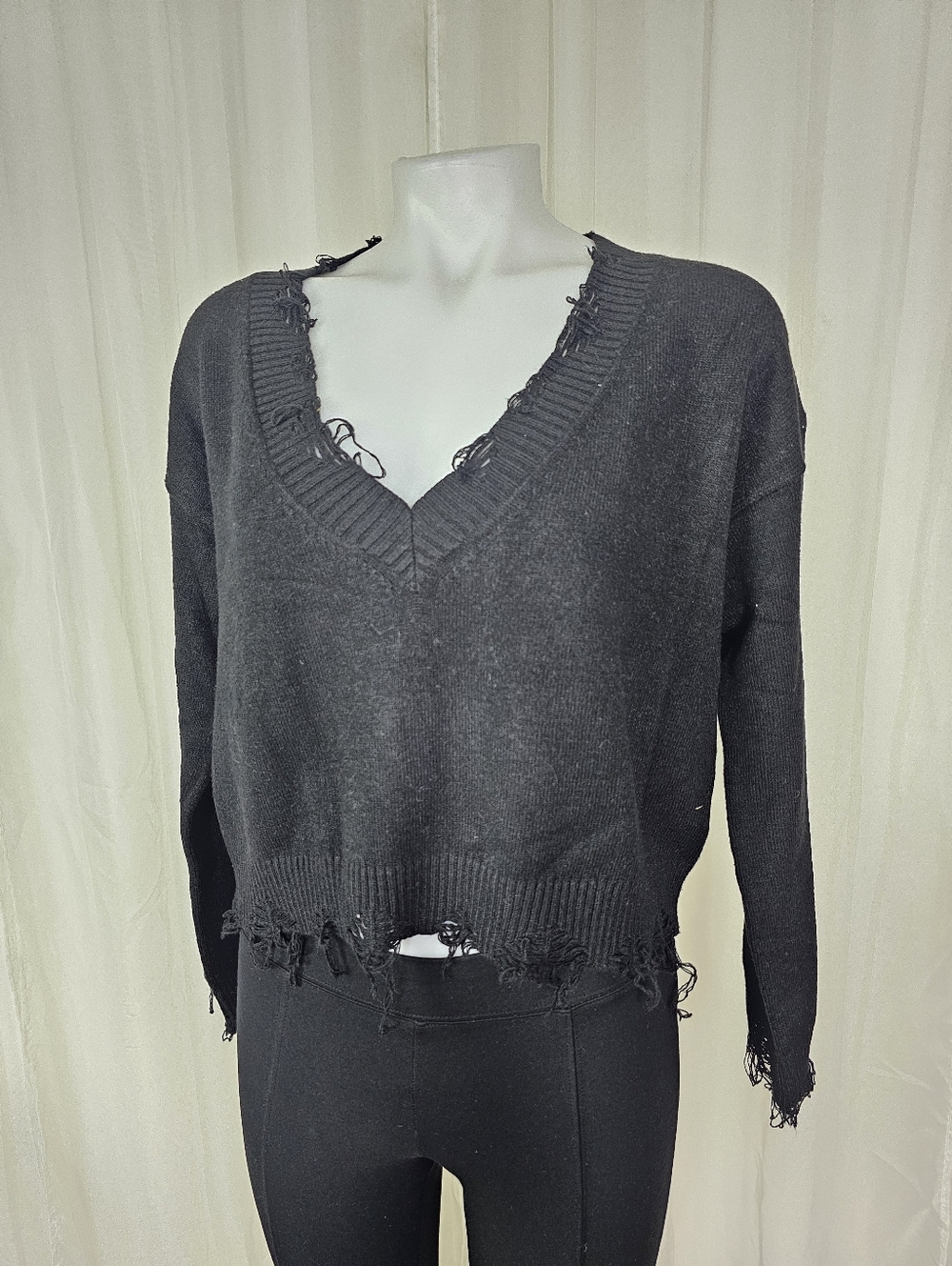 Wild Honey Black Distressed V‑Neck Boxy Crop Sweater Medium Grunge